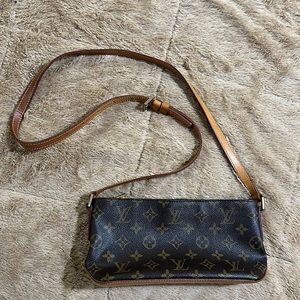 Louis Vuitton Trotteur Crossbody